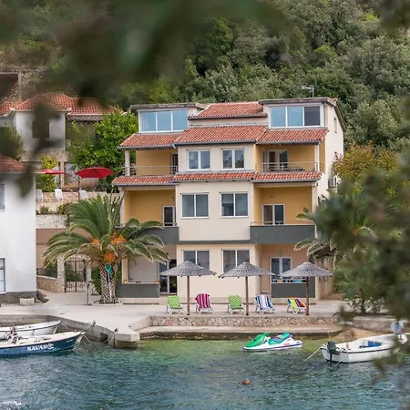 Daire Sakarun Apartments *
